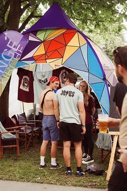 Mit der PopUpChurch auf dem Szeneopenair.