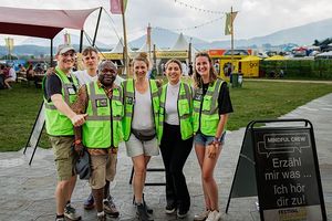 Tausende Kontakte & hoher Zuspruch: Jugendinitiative Denk Dich Neu zieht Positiv-Bilanz für 2025