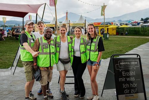 Tausende Kontakte & hoher Zuspruch: Jugendinitiative Denk Dich Neu zieht Positiv-Bilanz für 2025