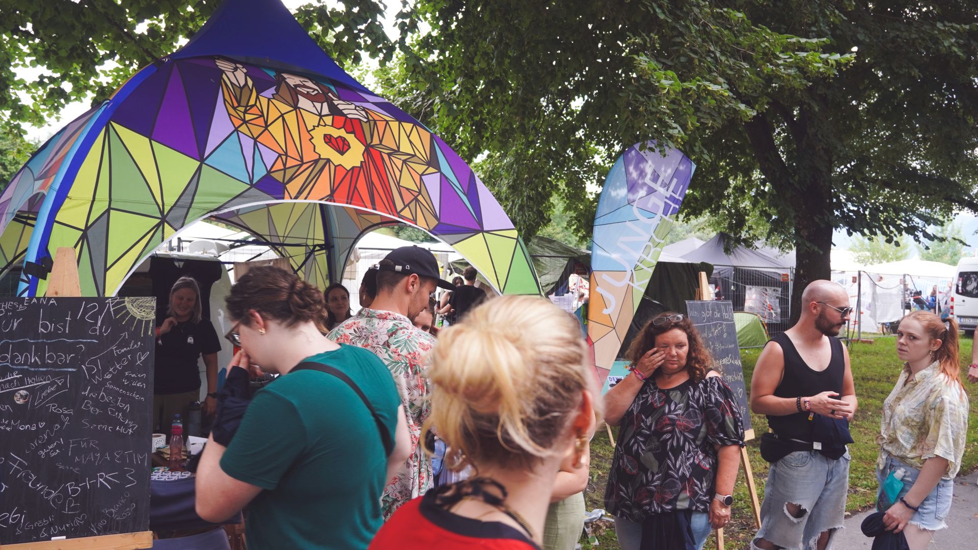 Die Junge Kirche war mit der PopUpChurch beim Szeneopenair in Lustenau mittendrin dabei.